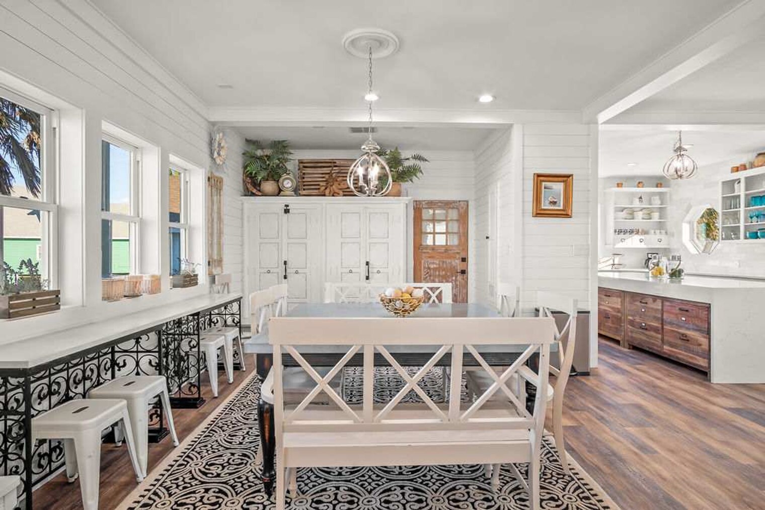 Building Photo - 707 Parkplace-SI ID1036727P