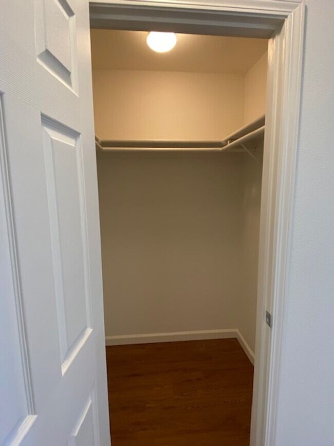 Building Photo - Updated Camas Townhome