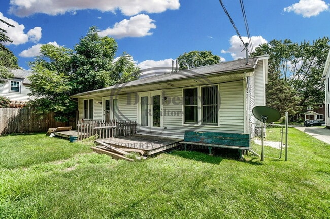 Building Photo - 3164 Kylemore Rd