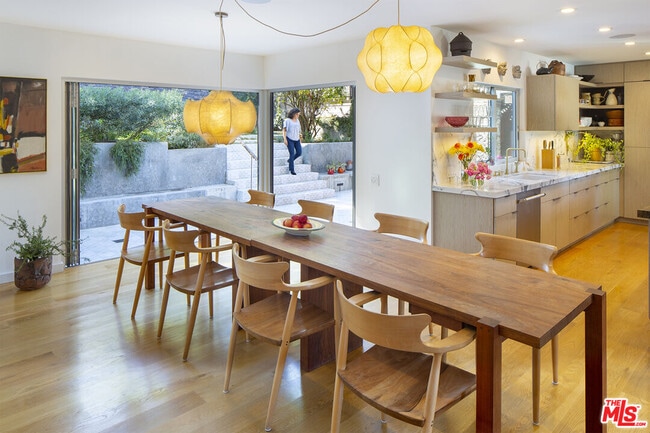 Building Photo - 2345 Kenilworth Ave