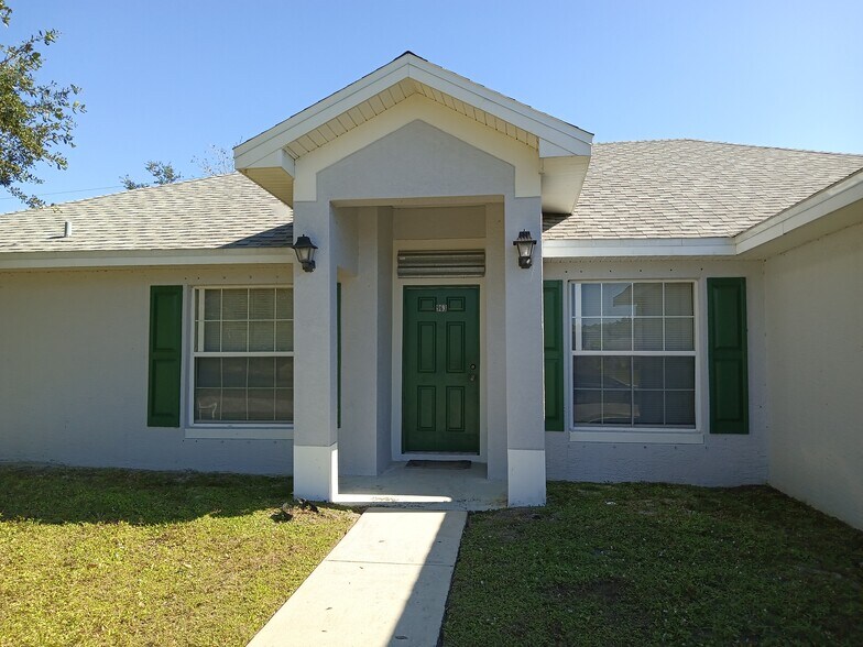 Building Photo - 963 Husted Ave SE