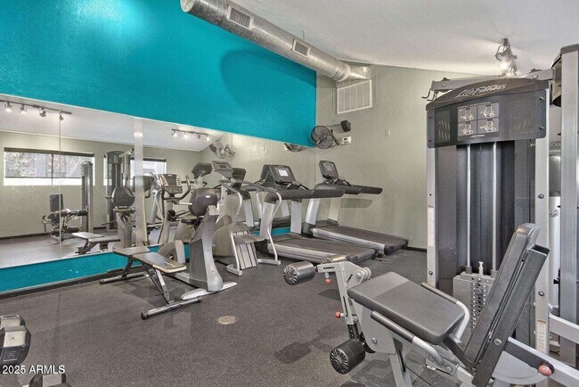 Building Photo - 5995 N 78th St