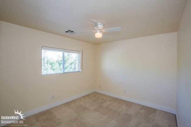 Building Photo - Beautifully Upgraded 5Bdm 3Ba Home Located in the Highly Desirable Summerlin.