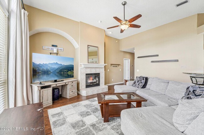 Building Photo - 1629 Sandy Springs Dr