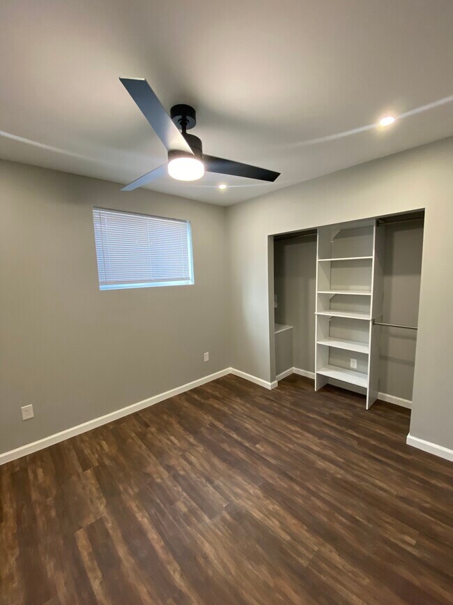 Building Photo - 1235 Summit St