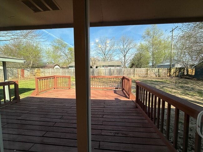 Building Photo - 152 Rea St