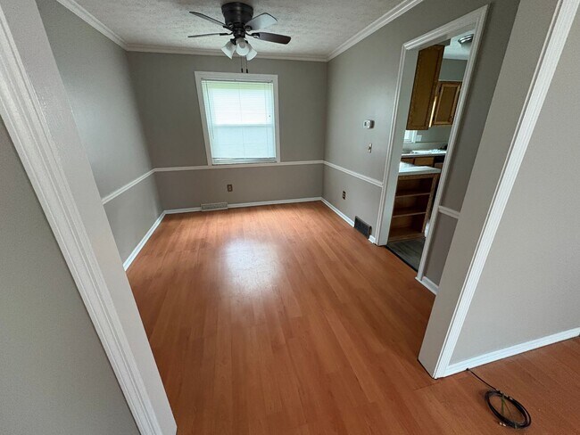 Building Photo - 13236 E Crosset Hill Dr