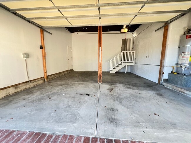 Building Photo - Lower South Shores SFR | 2Bed/2Bath | Swim...