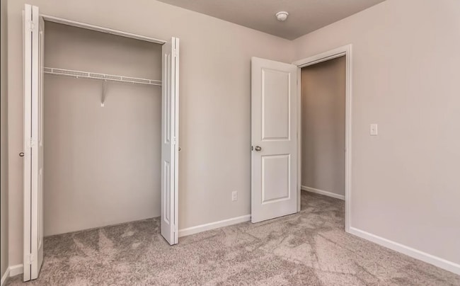 Building Photo - Like New 4 Bed Home Near Old Mill with A/C, Pool Access