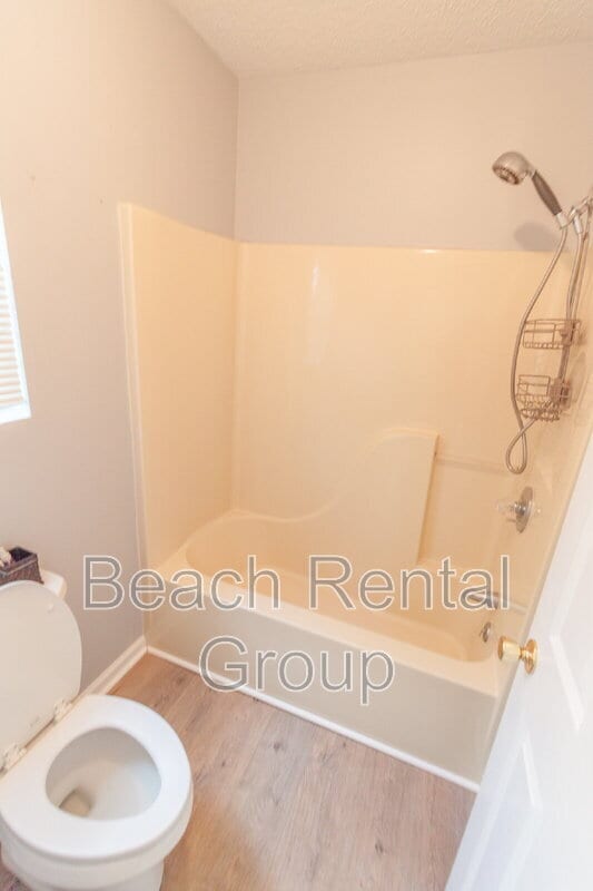 Building Photo - 6661 Wisteria Dr