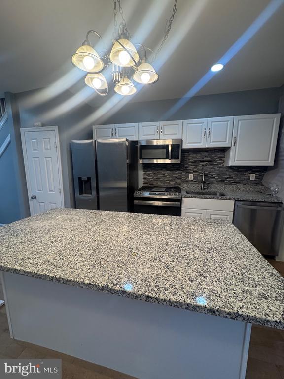 Building Photo - 3221 Lyndale Ave