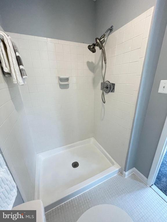 Building Photo - 1928 Rainbow Ct