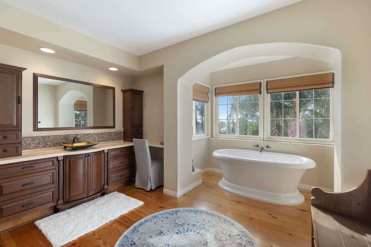 Building Photo - 414 Camino Bandera
