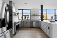 Building Photo - 1800 E 4th St