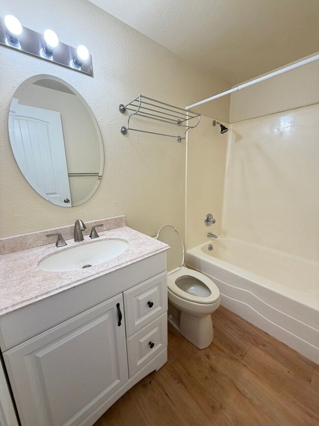 Building Photo - Recently Remodeled Two Bedroom Apartment With Canal Views and Private Balcony!