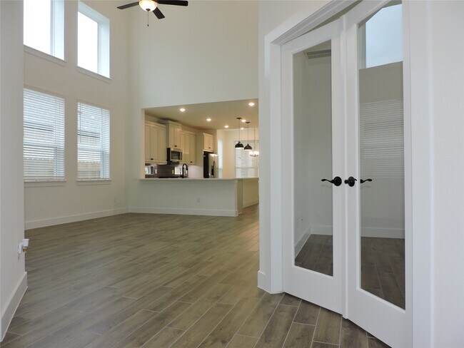 Building Photo - 12853 Meadow Wind Wy