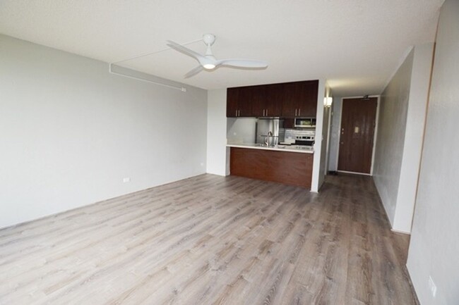 Building Photo - Pearl 1 - 2 bedroom, 1 bath, 1 parking