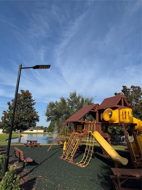 Building Photo - 1365 Evergreen Park Cir