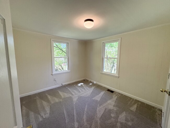 Building Photo - 4579 Spring St