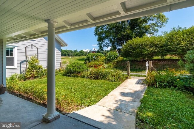 Building Photo - 110 Lyndell Rd