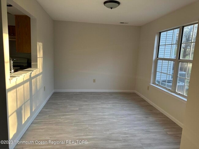 Building Photo - 9 Hancock Ln