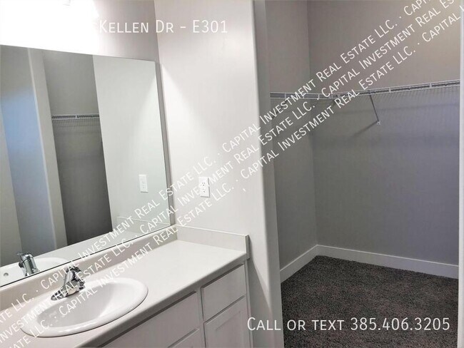 Building Photo - 4192 McKellen Dr