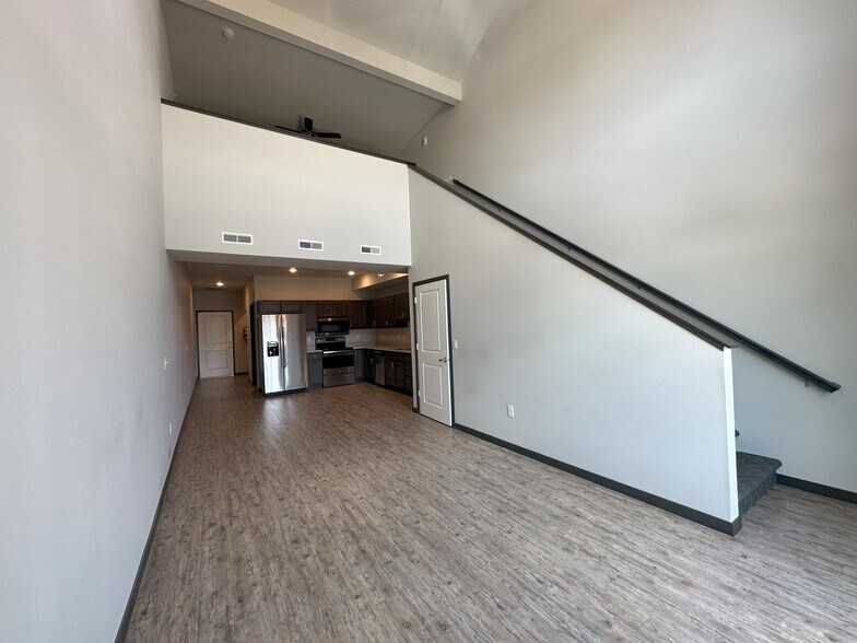 Building Photo - 950 Commercial St