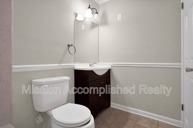 Building Photo - 7262 Ryan St