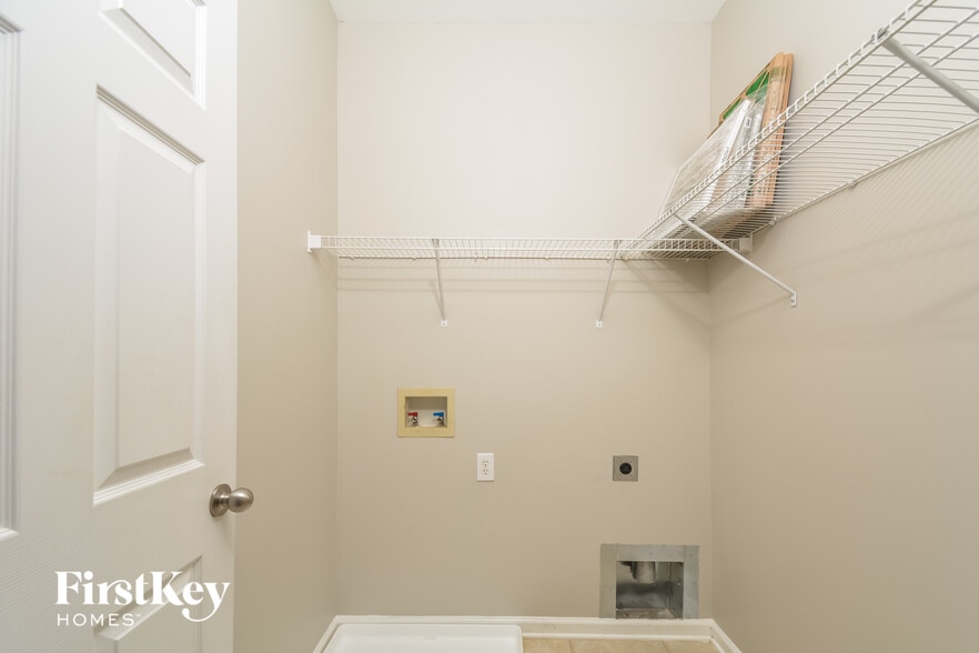 Building Photo - 136 Marino Pl