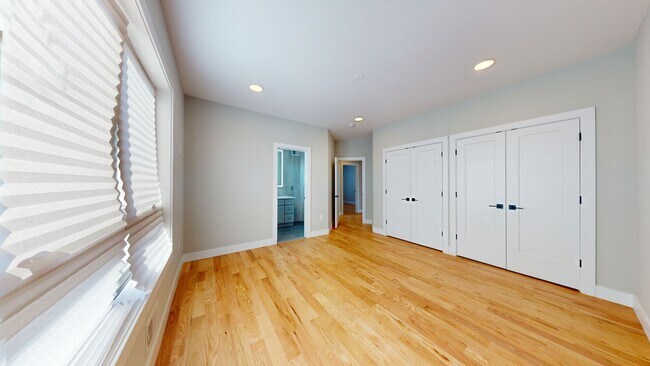 Building Photo - 353 Boyden Ave