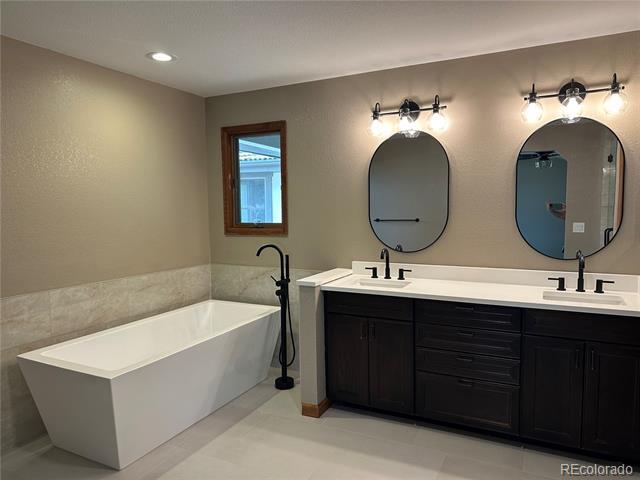 Building Photo - 14781 Clay St