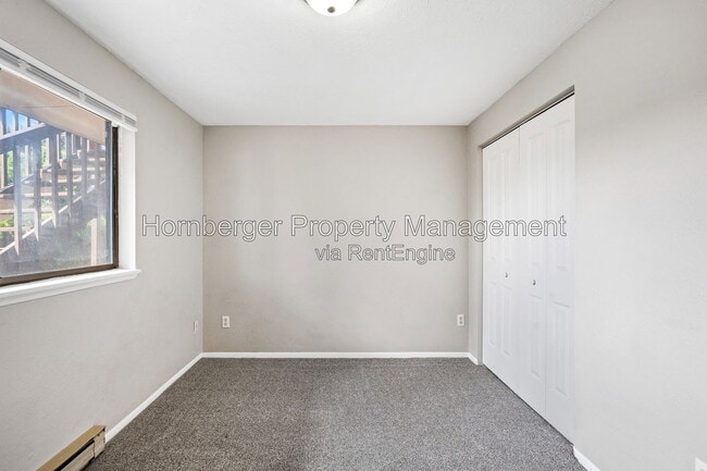 Building Photo - 2605 E Upriver Dr