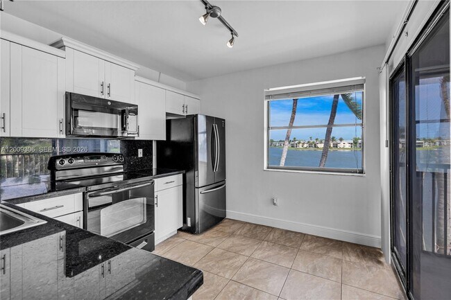 Building Photo - 1403 S Liberty Ave