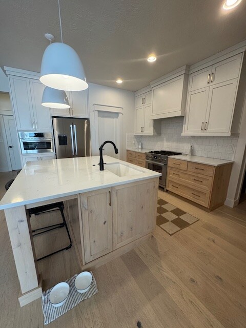 Building Photo - 555 S Proctor Ln
