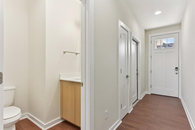 Building Photo - 17012 Marsh Wren Pass