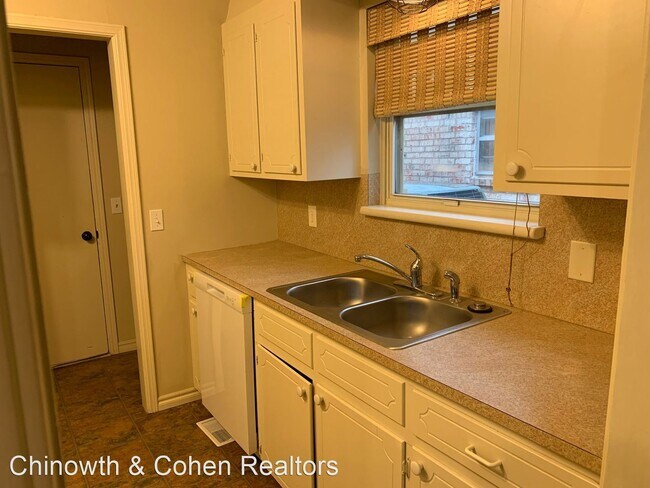 Building Photo - 3 br, 2 bath House - 4933 S 94th E Pl