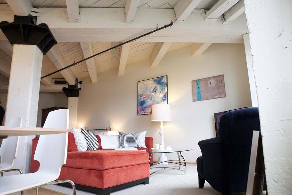 Building Photo - 1420 NW Lovejoy St