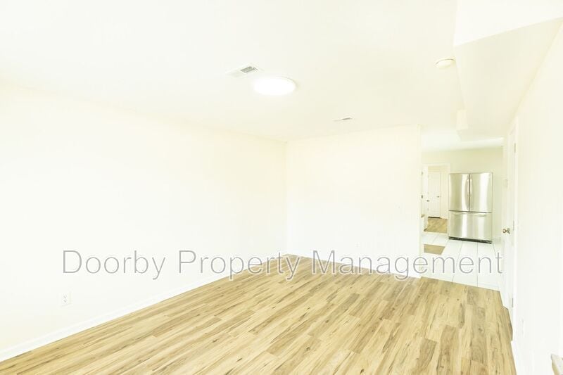 Building Photo - 3627 6th Ave