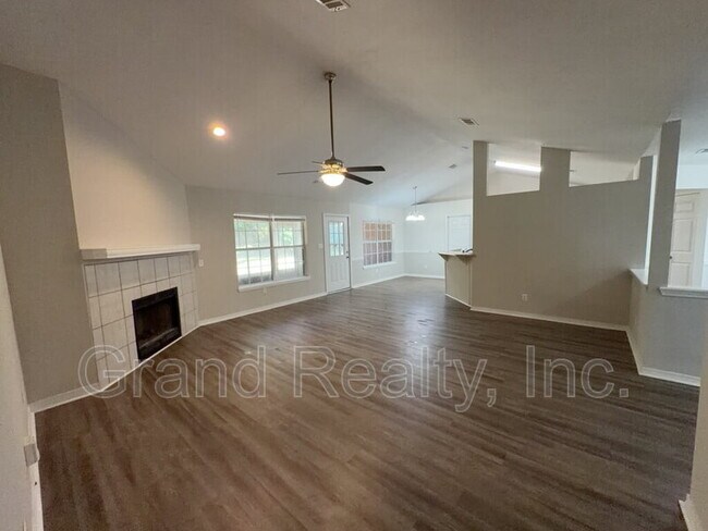 Building Photo - 6464 Outer Dr