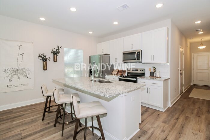 Building Photo - 1004 Wildflower Dr