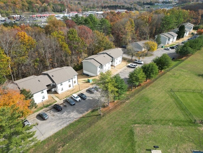 Primary Photo - Valley View Apartments