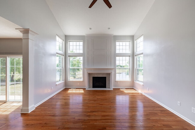 Building Photo - 8965 Snowberry Court