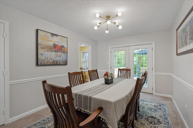 Building Photo - 107 Barbary Ct