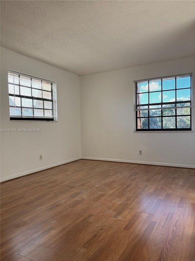 Building Photo - 4171 Oak Terrace Dr