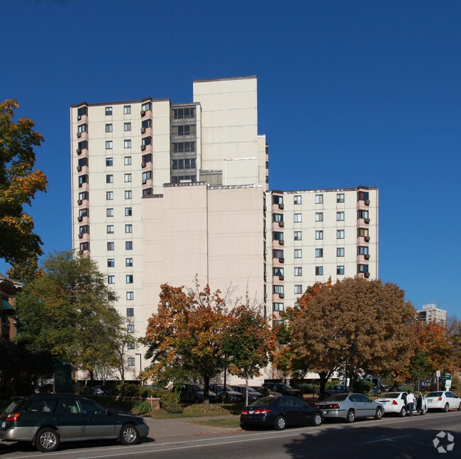 Primary Photo - Park Apartments