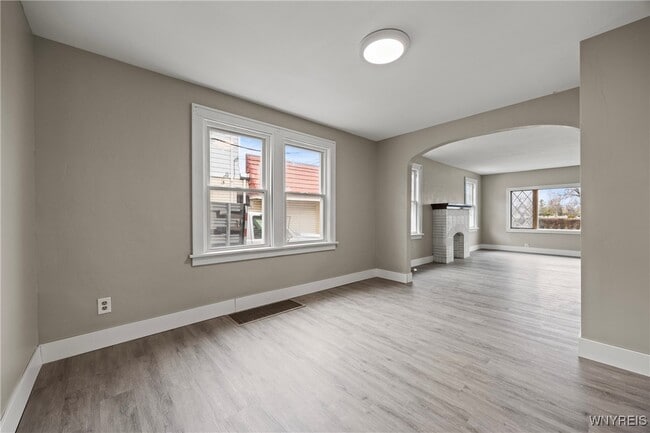 Building Photo - 2615 Genesee St