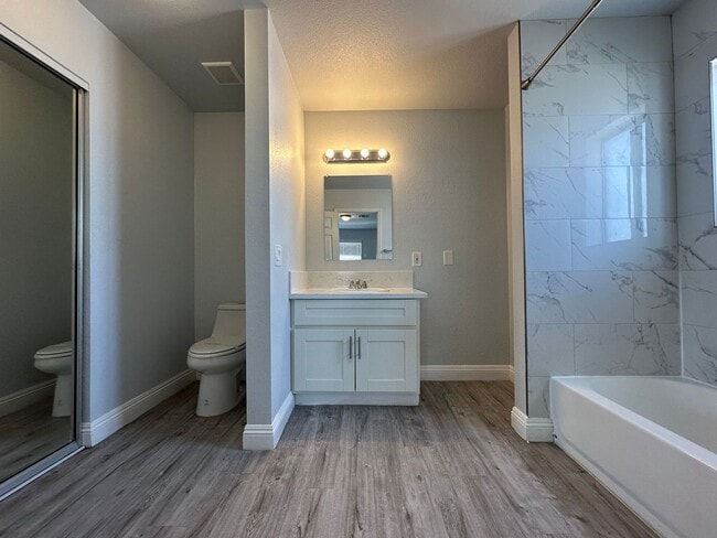 Building Photo - Terra Linda