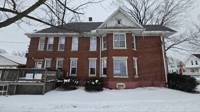 Building Photo - ?? Spacious 3BR/1BA First-Floor Home with Garage & Fenced Yard in Quiet Michigan City Neighborhood