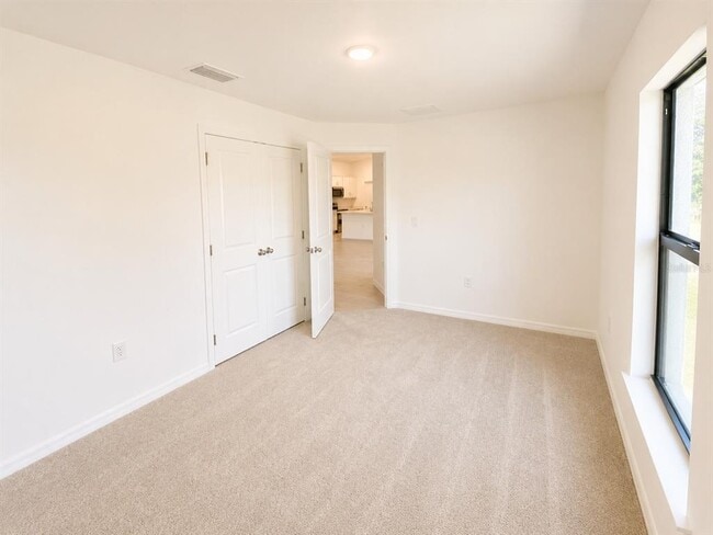 Building Photo - 93 Presque Isle Dr