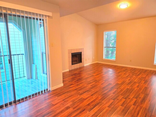 Building Photo - 6602 Harbor Town Dr